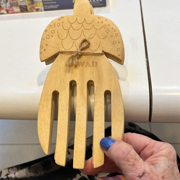 Hawaiian salad tongs! Pure wood. Brand new. - Picture 3 of 3